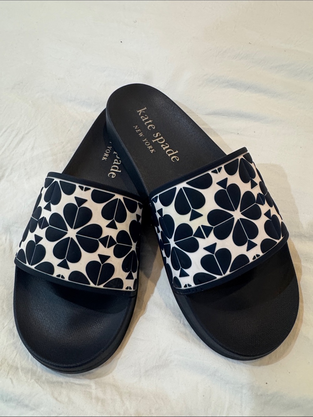 Kate Spade Olympia Spade Flower Slides Sandals Navy Ecru Poolside Coastal Resort